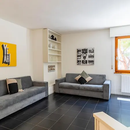 Sea View Flat W/ Balconies Near The Beach! Livorno